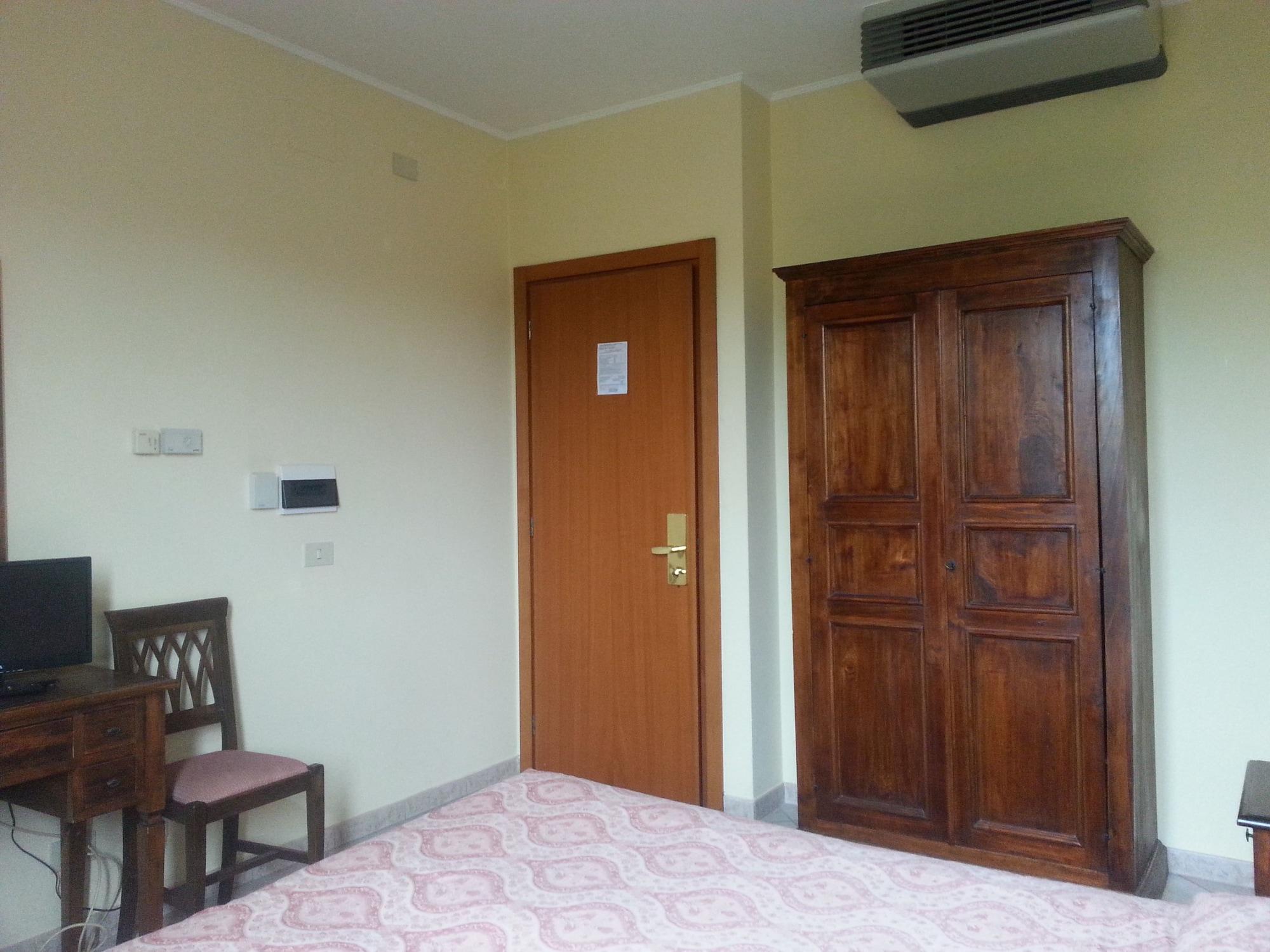 Hotel Tempio Di Apollo Рим Екстер'єр фото